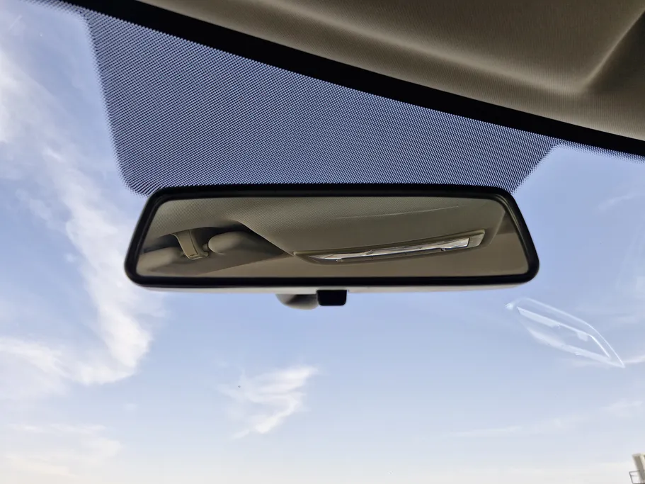 2022 ام جي 5 COM 