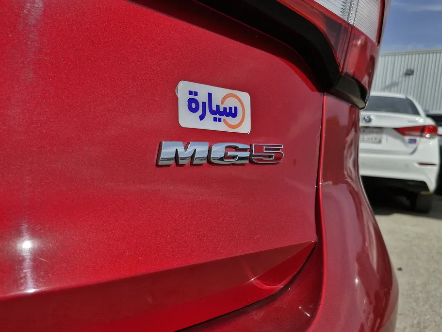 2022 ام جي 5 COM 