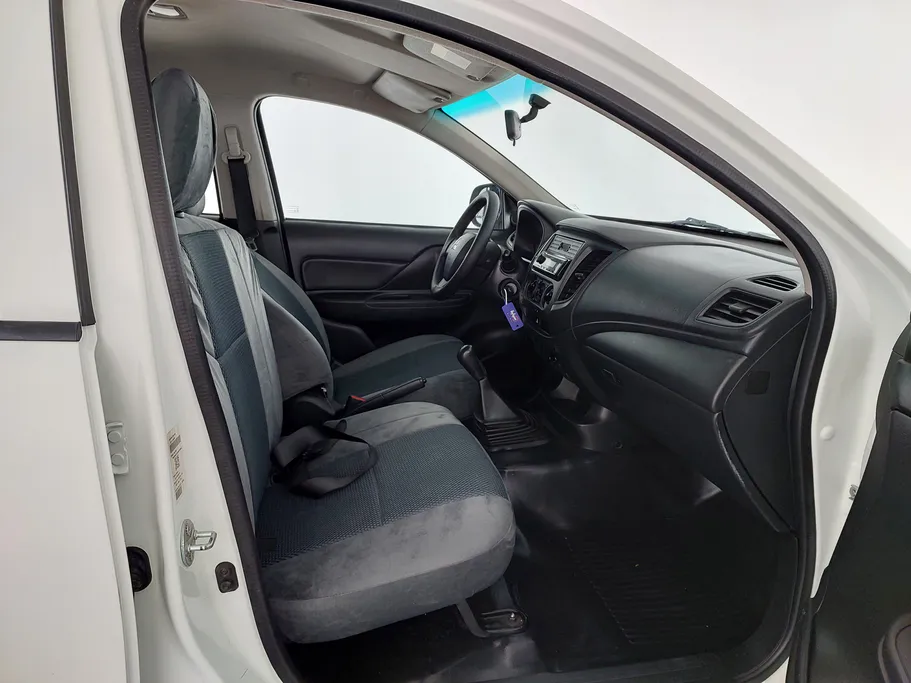 ميتسوبيشي L200 DC 4x2 2021 