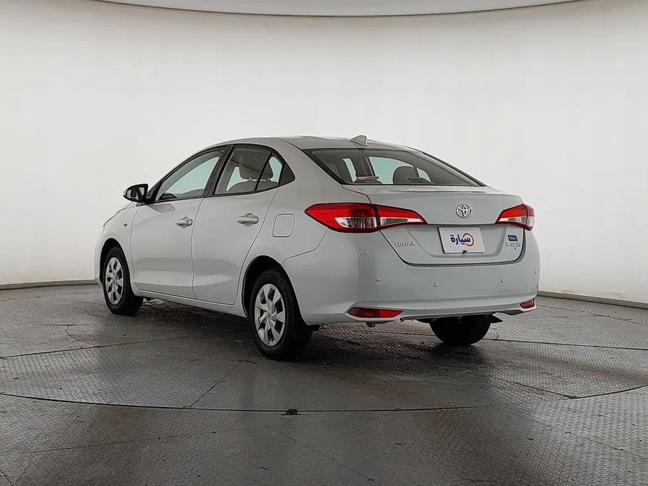 2022 Toyota Yaris  Y 