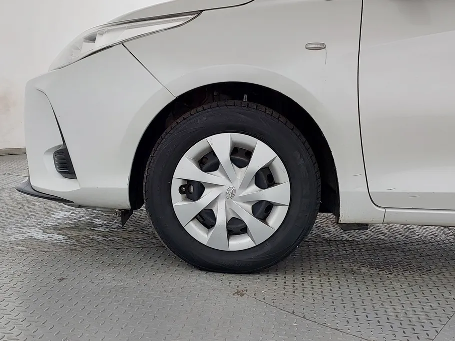 2022 Toyota Yaris  Y 