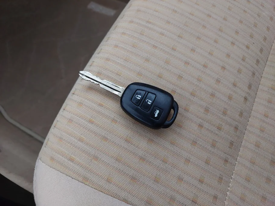 2022 Toyota Yaris  Y 