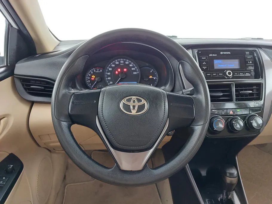 2022 Toyota Yaris  Y 