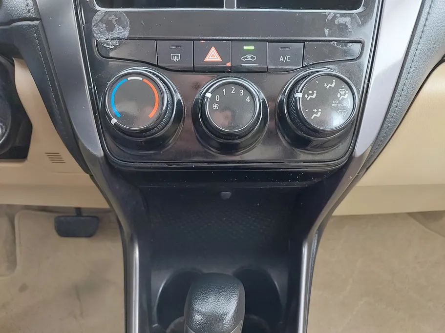 2022 Toyota Yaris  Y 