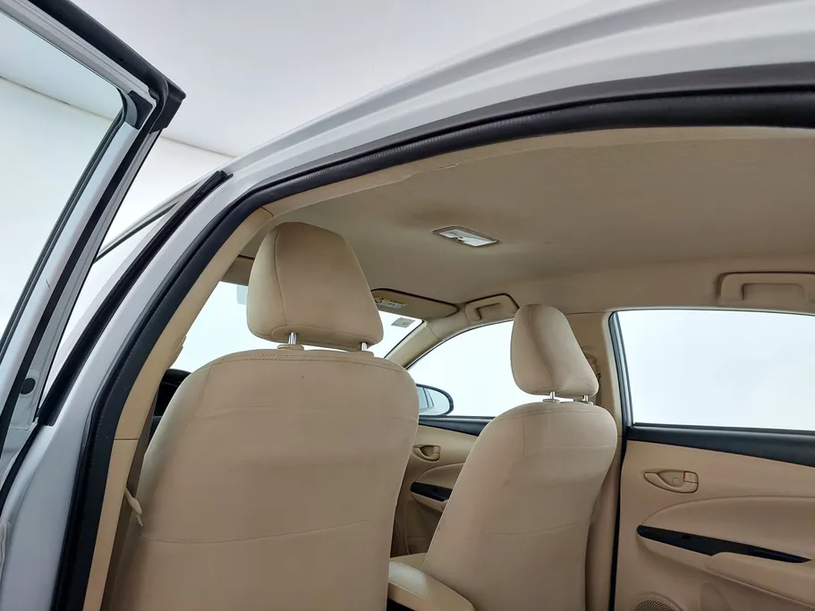 2022 Toyota Yaris  Y 