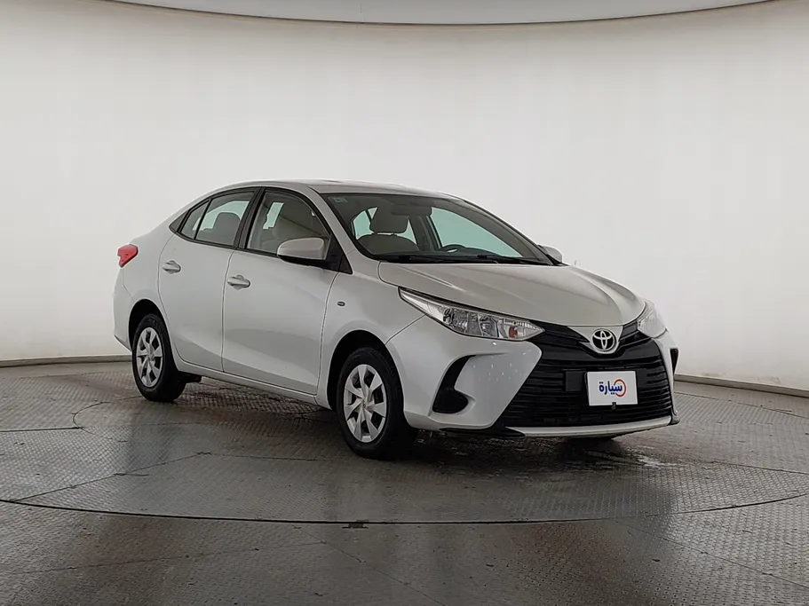 2022 Toyota Yaris  Y 