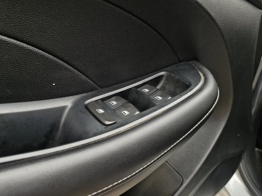 ام جي 5 COM 2022 