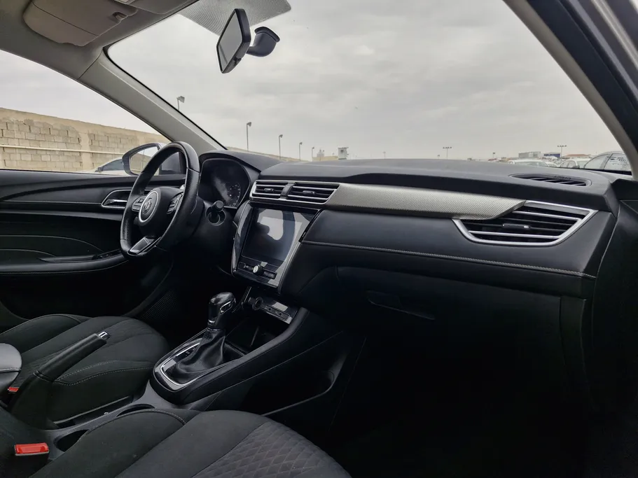 ام جي 5 COM 2022 