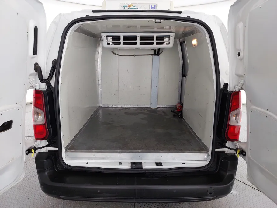 2022 Peugeot Partner Short van 