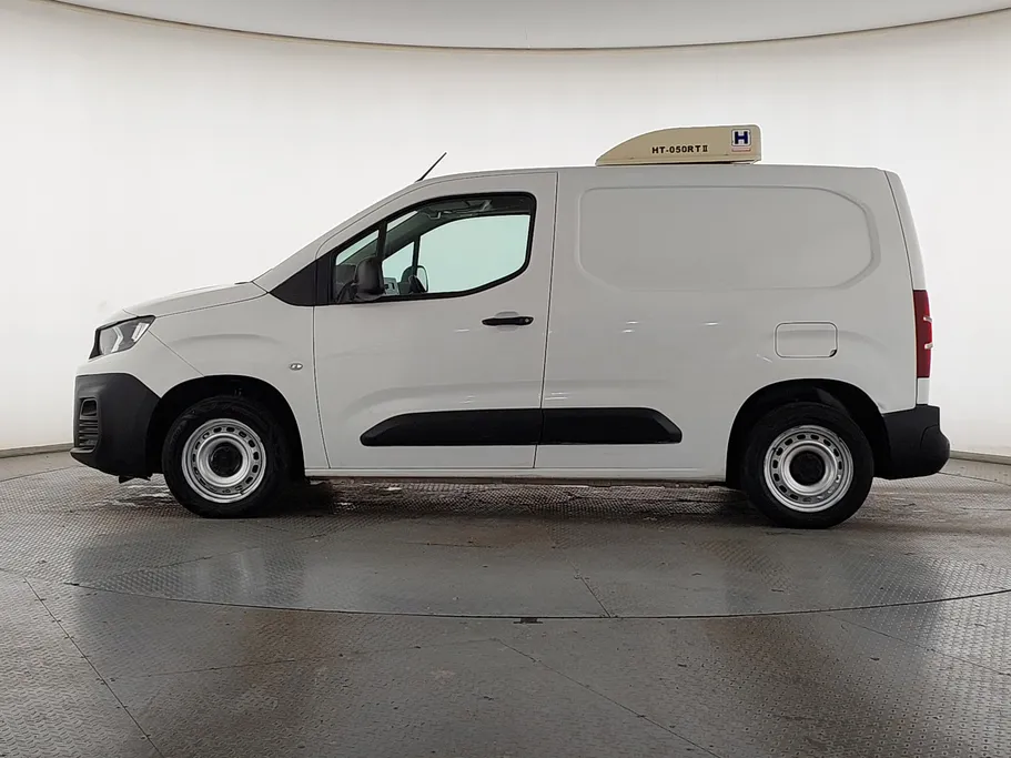 2022 Peugeot Partner Short van 