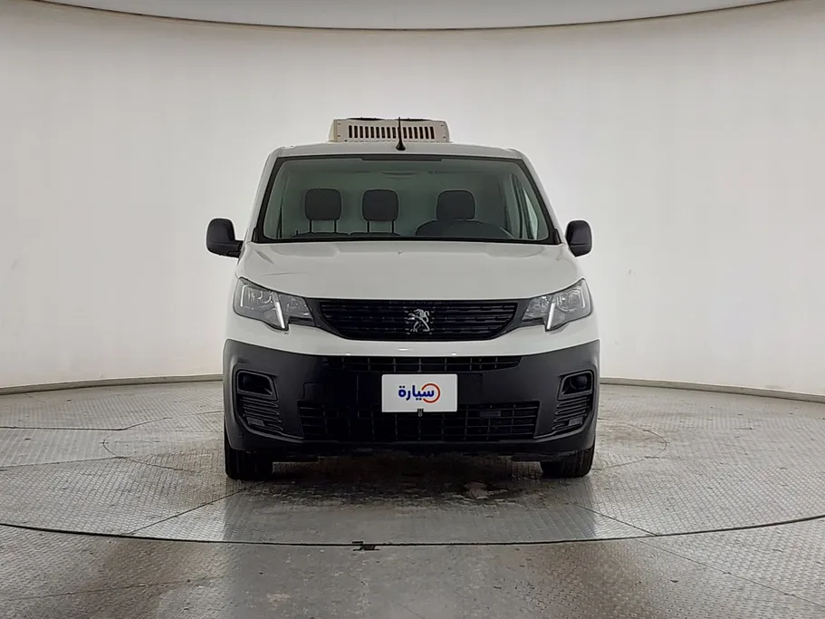 2022 Peugeot Partner Short van 