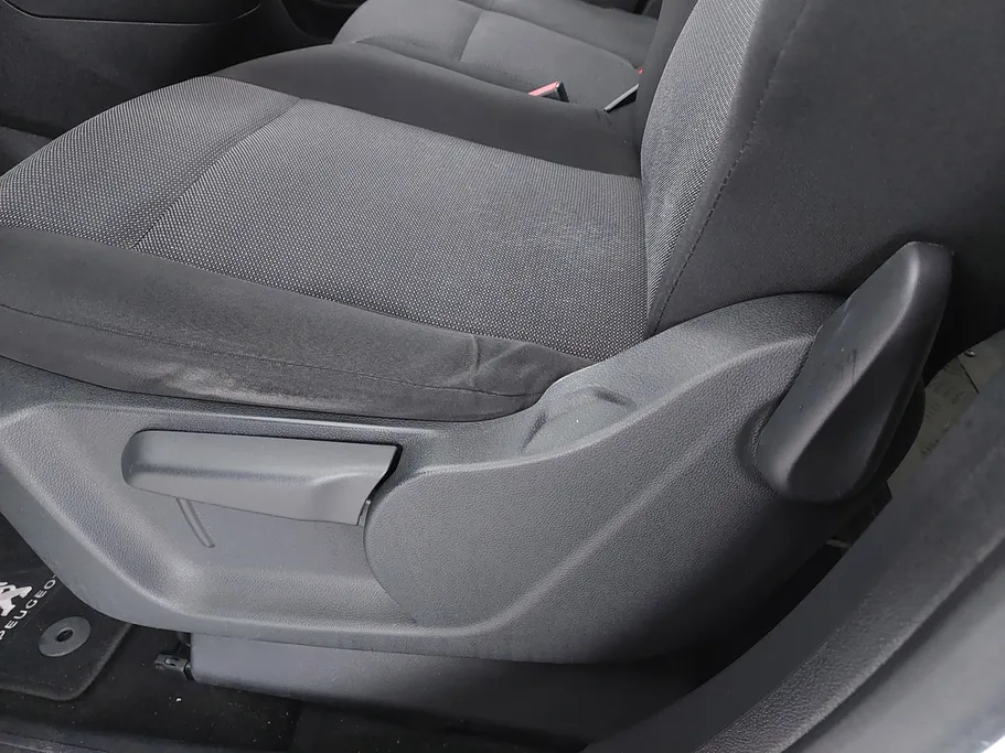 2022 Peugeot Partner Short van 