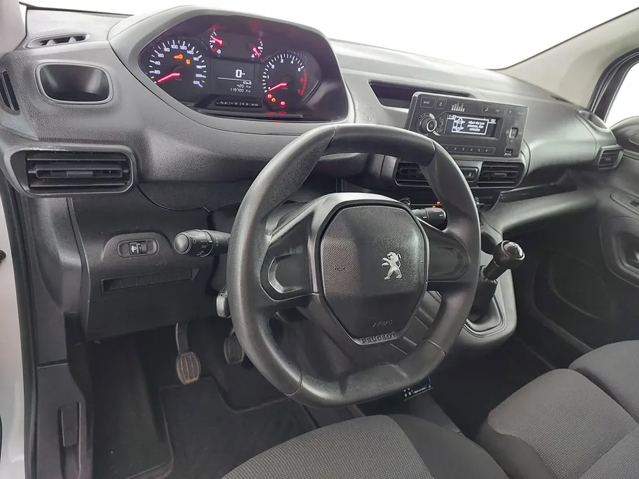 2022 Peugeot Partner Short van 