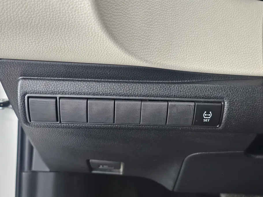 تويوتا كورولا XLI 2021 