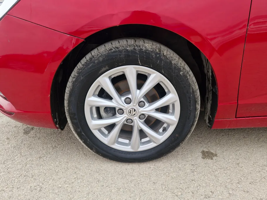 2022 ام جي 5 COM 