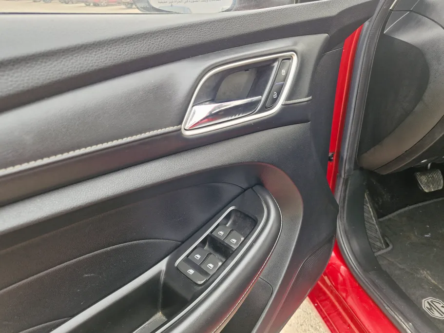 2022 ام جي 5 COM 