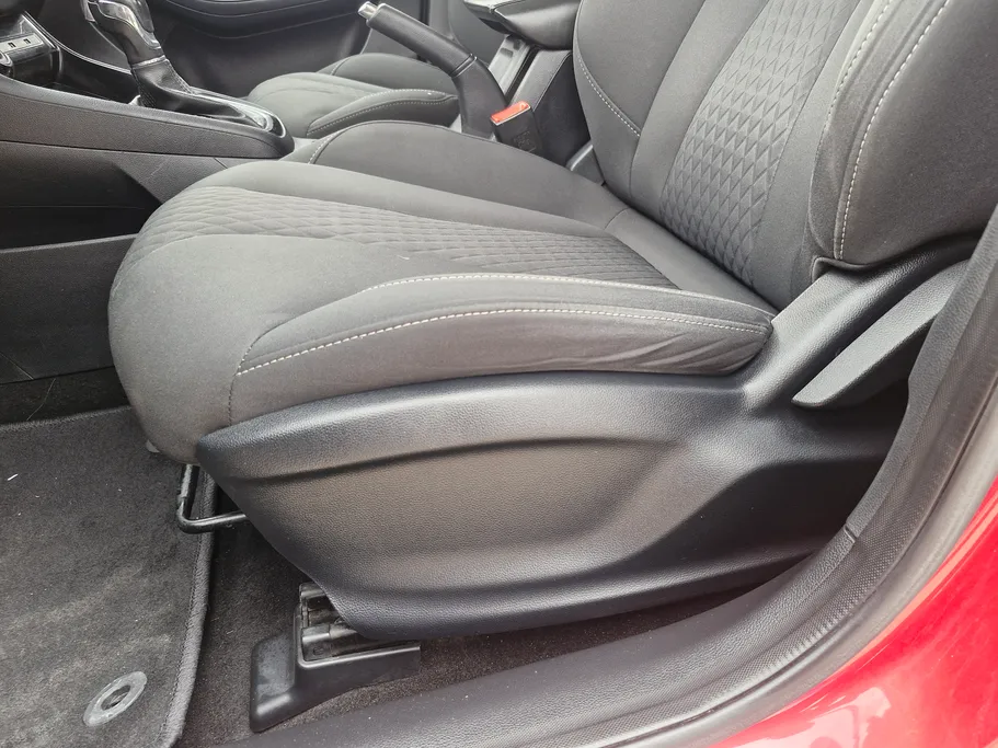 2022 ام جي 5 COM 