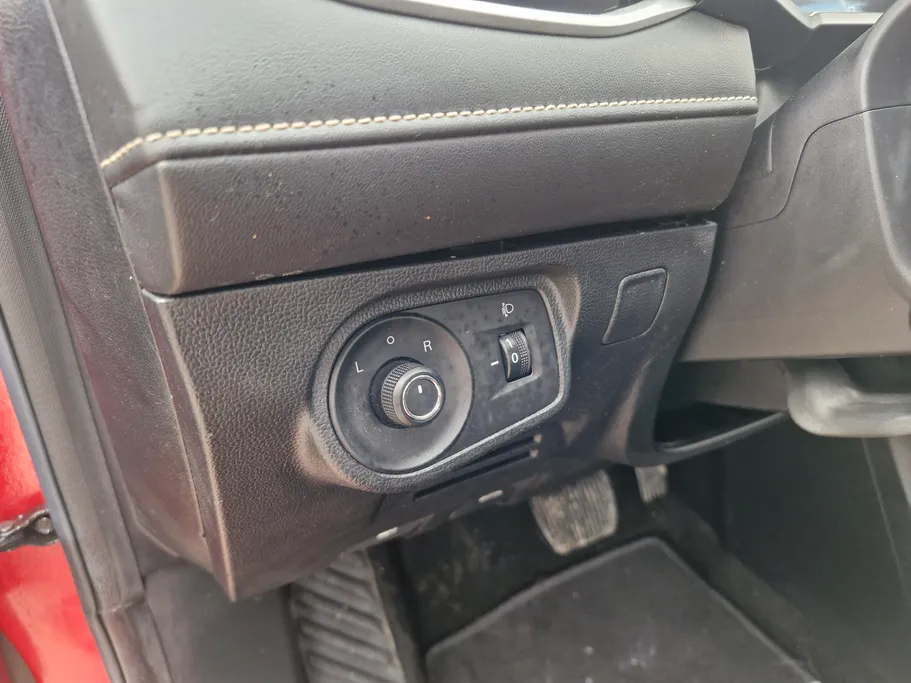 2022 ام جي 5 COM 