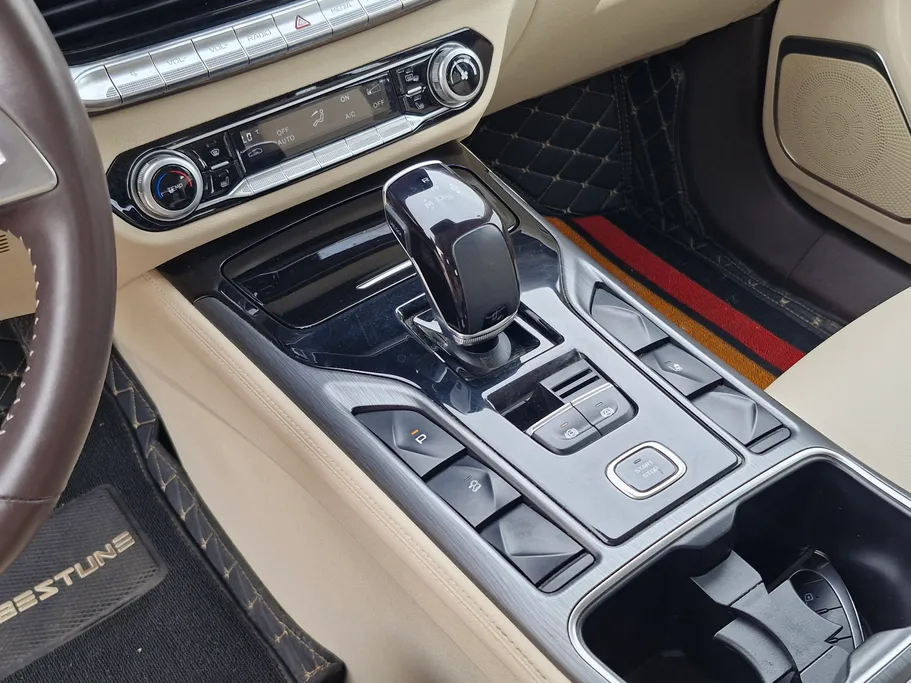 2023 FAW Bestune T77  