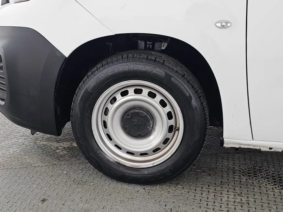 بيجو بارتنر Short van 2022 