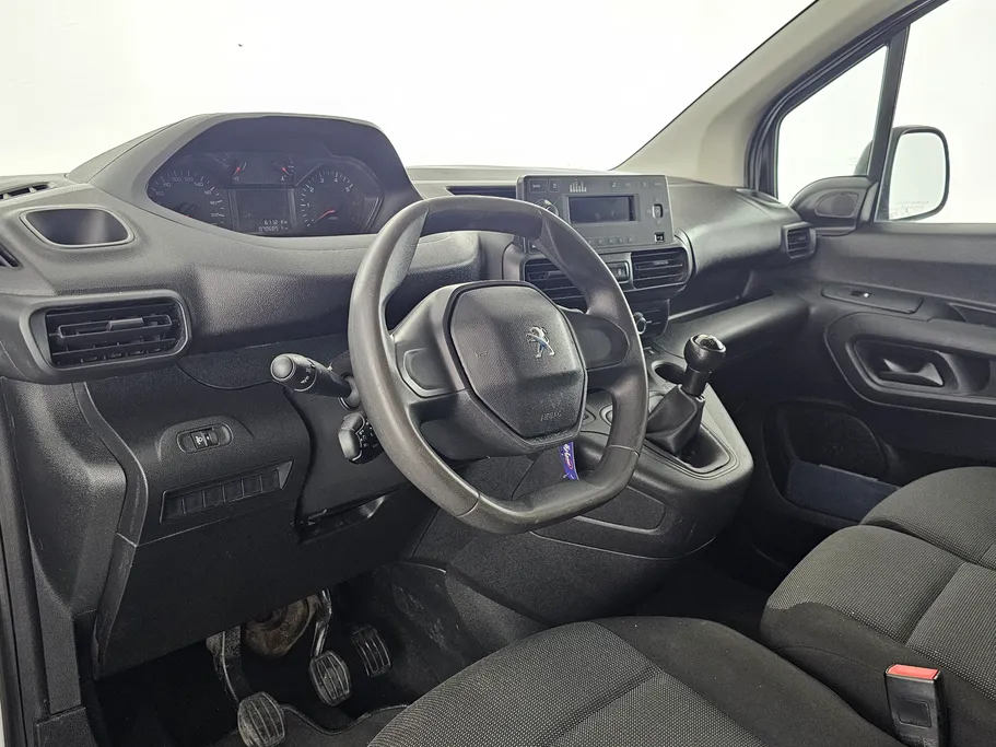 بيجو بارتنر Short van 2022 