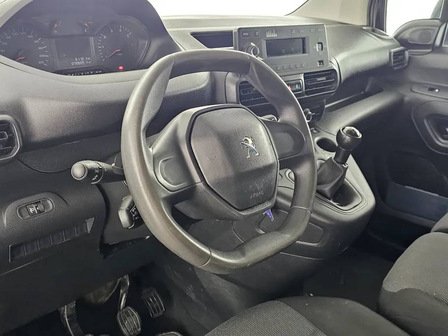 بيجو بارتنر Short van 2022 