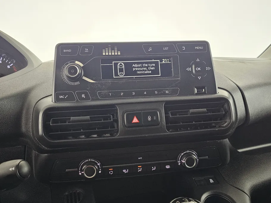 بيجو بارتنر Short van 2022 