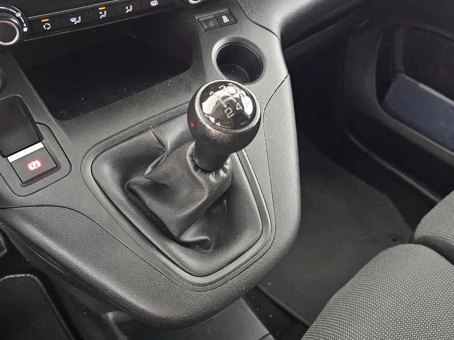 بيجو بارتنر Short van 2022 