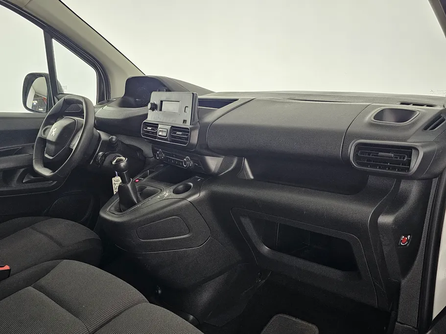 بيجو بارتنر Short van 2022 