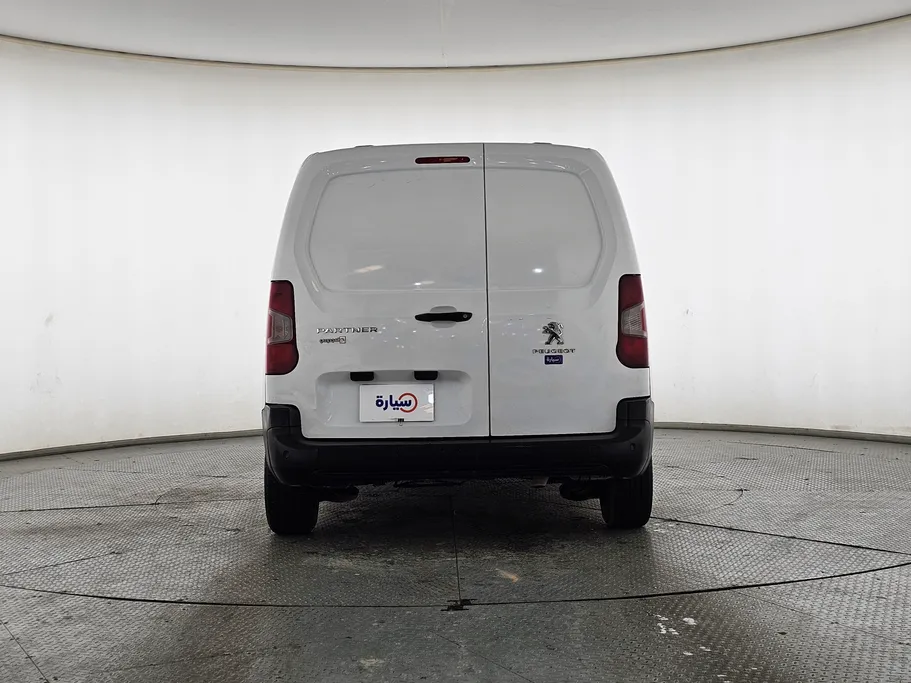 بيجو بارتنر Short van 2022 