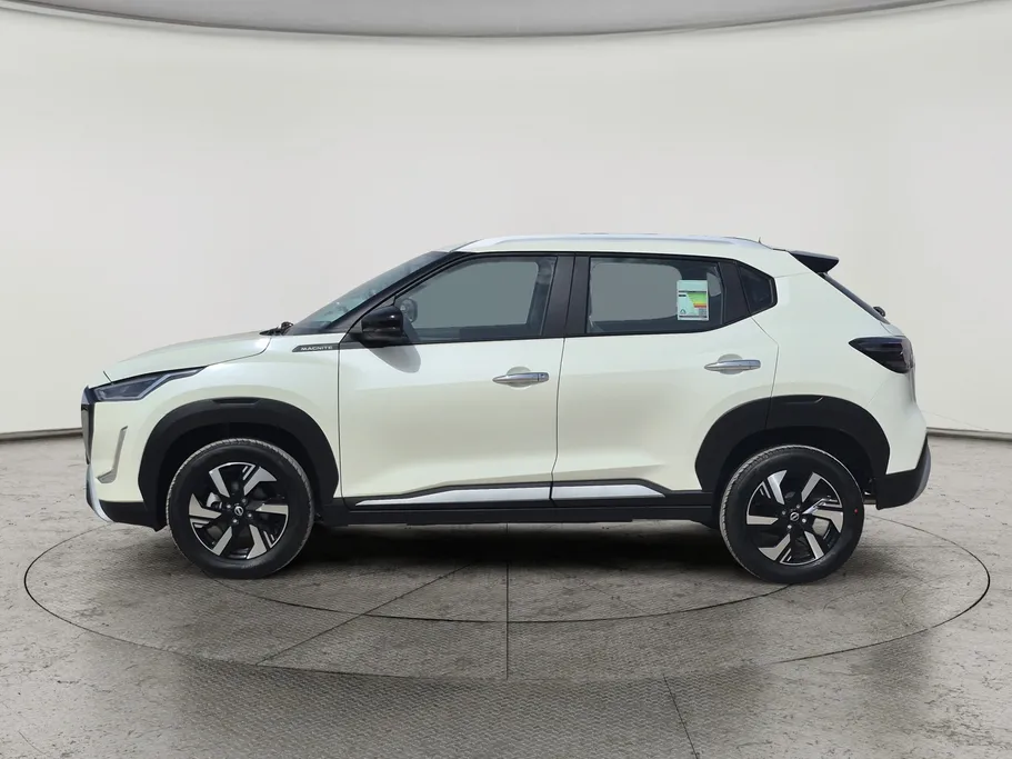 نيسان ماجنايت SV 2025 