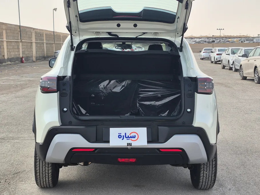 نيسان ماجنايت SV 2025 