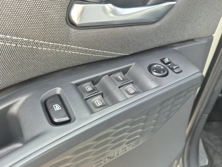 نيسان ماجنايت SV 2025 