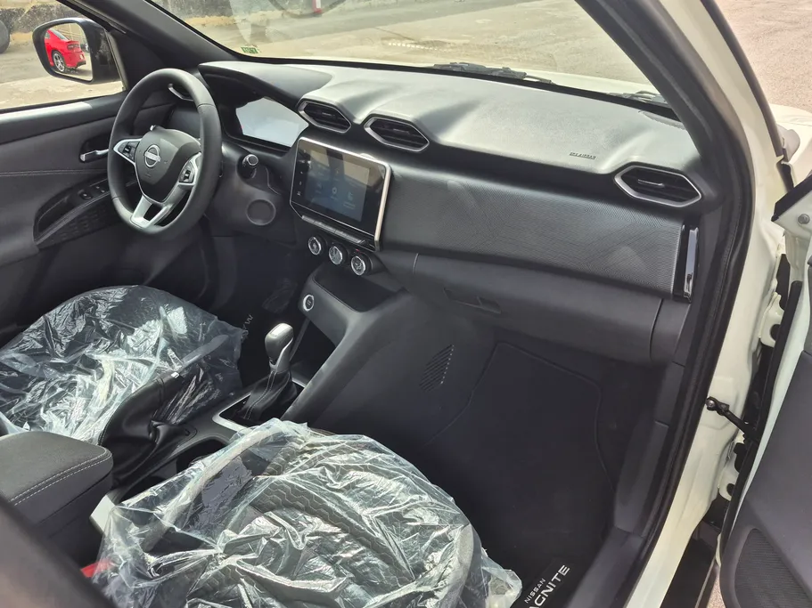 نيسان ماجنايت SV 2025 