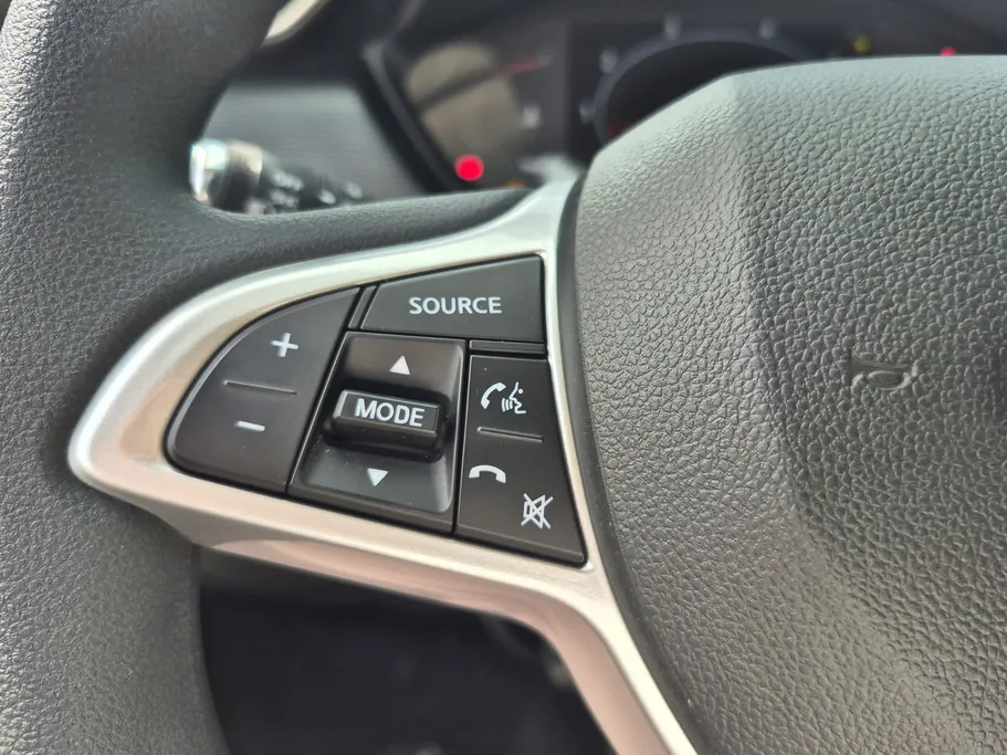 نيسان ماجنايت SV 2025 