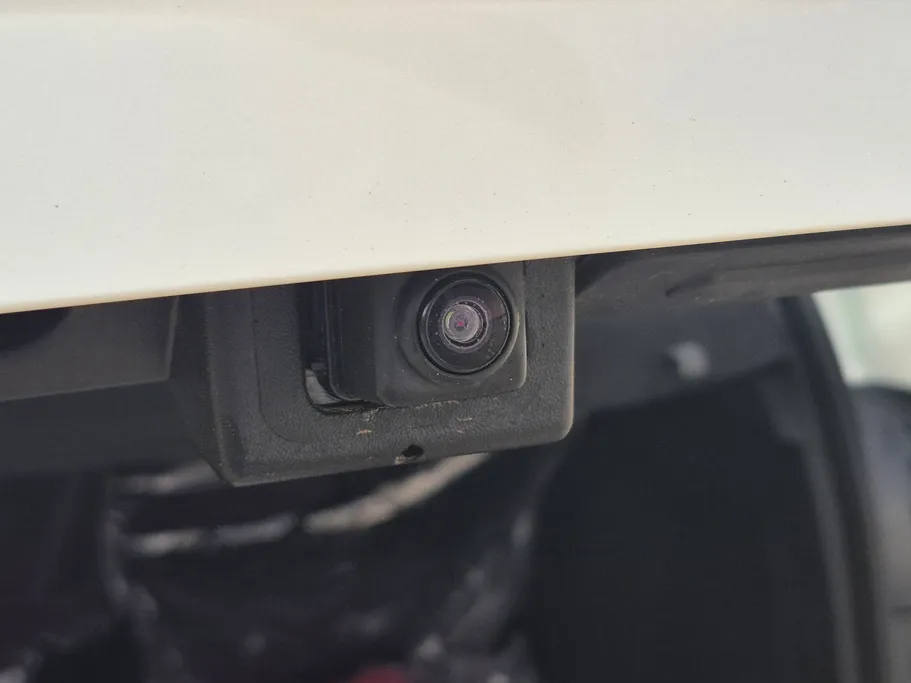 نيسان ماجنايت SV 2025 