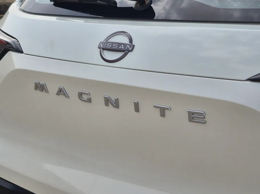 نيسان ماجنايت SV 2025 