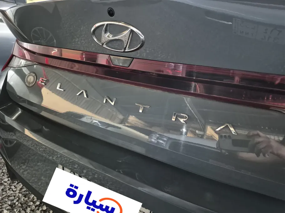 2023 Hyundai Elantra Smart 