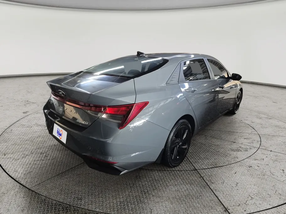 2023 Hyundai Elantra Smart 