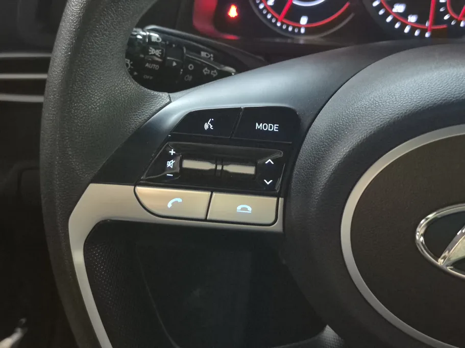 2023 Hyundai Elantra Smart 