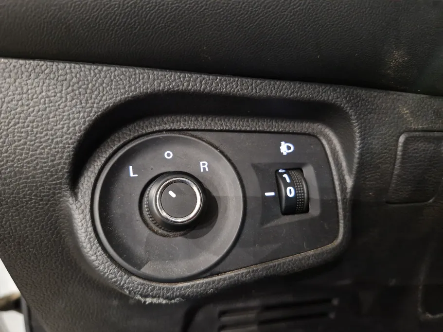 ام جي 5 STD 2023 