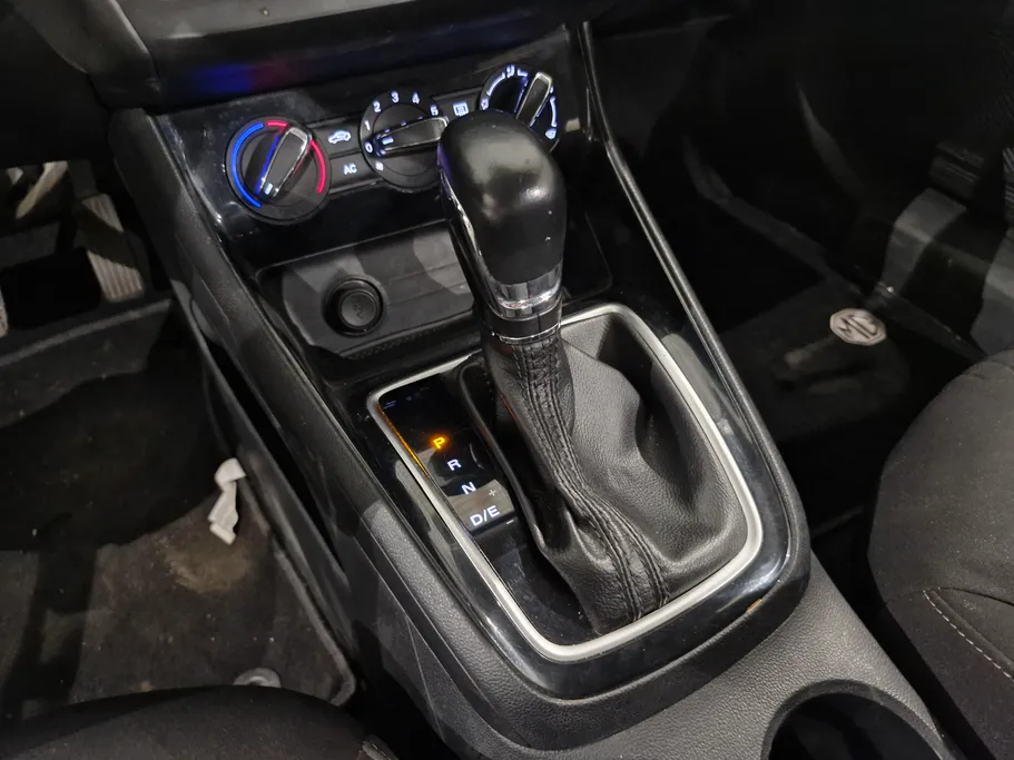 ام جي 5 STD 2023 