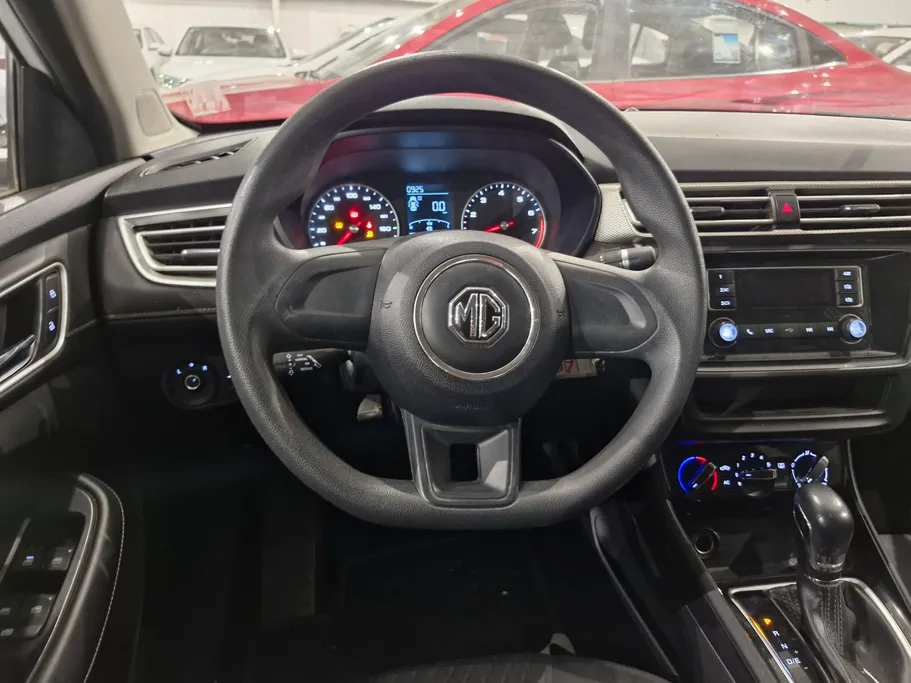 ام جي 5 STD 2023 