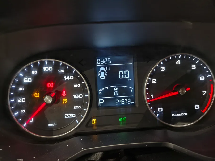 ام جي 5 STD 2023 