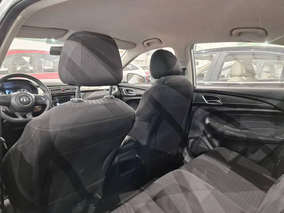 ام جي 5 STD 2023 