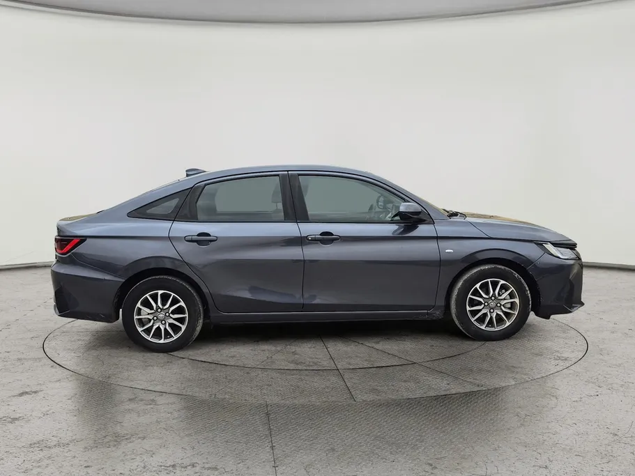 تويوتا يارس Y 2024 