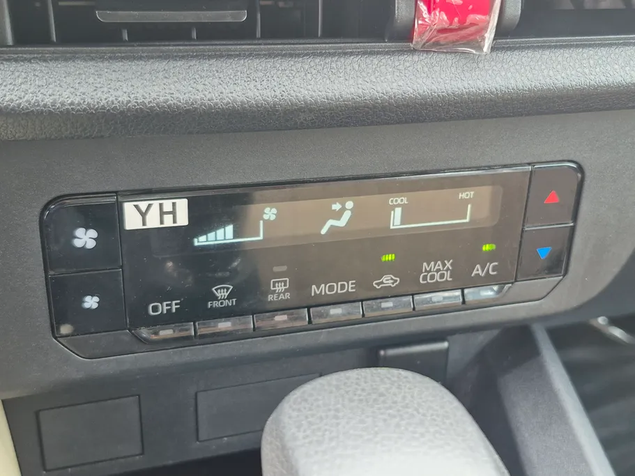 تويوتا يارس Y 2024 