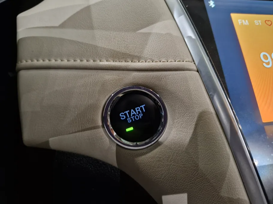 ام جي 5 LUX 2023 