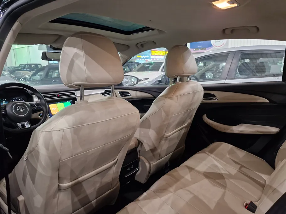 ام جي 5 LUX 2023 