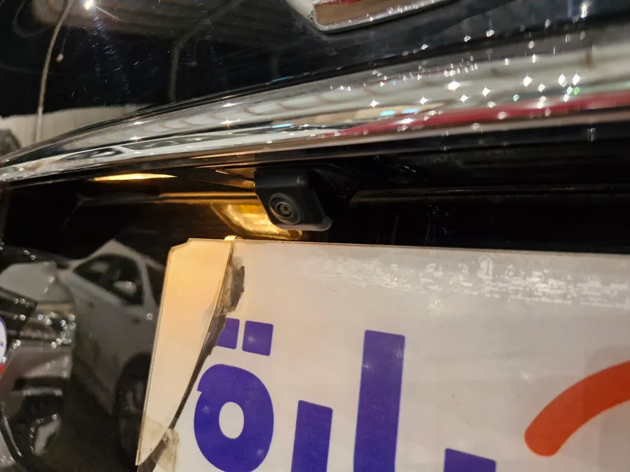 ام جي 5 LUX 2023 